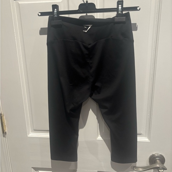 Gymshark Crops - Picture 2 of 3